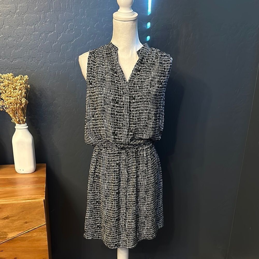 Hilary Radley Black and White Sleeveless Mandarin Collar‎ Mini Dress